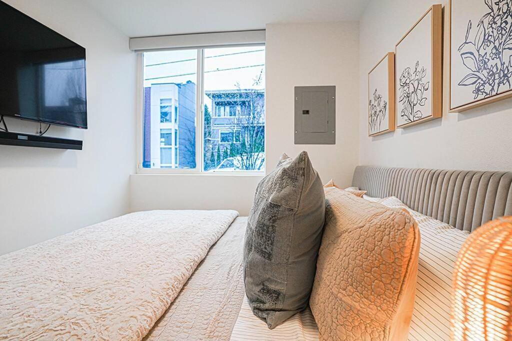 Modern Home, Rooftop View, 3 Block Beacon Station Seattle Esterno foto