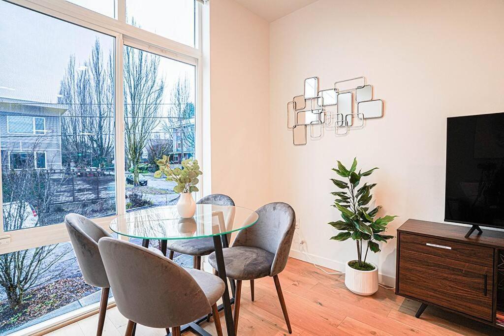 Modern Home, Rooftop View, 3 Block Beacon Station Seattle Esterno foto